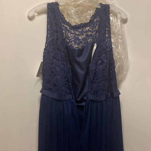 David’s Bridal Long Lace Mesh Dress NWT - Picture 8 of 9